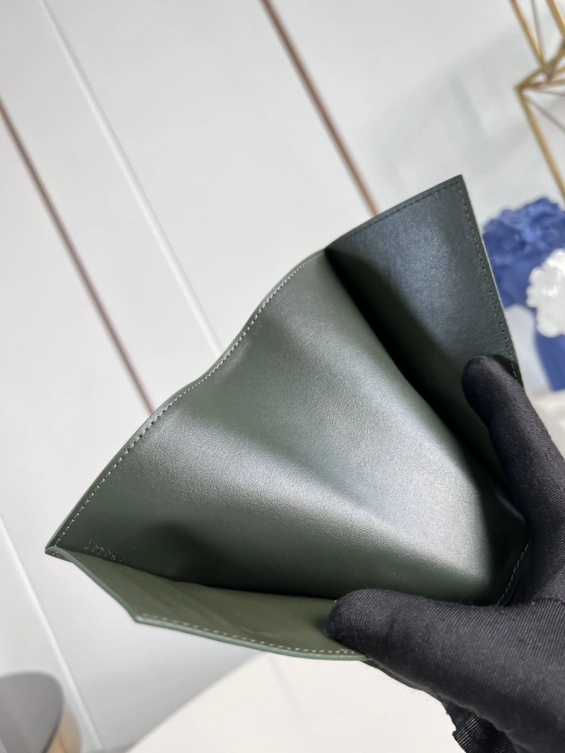GoAnywhere LX Wallets 1858