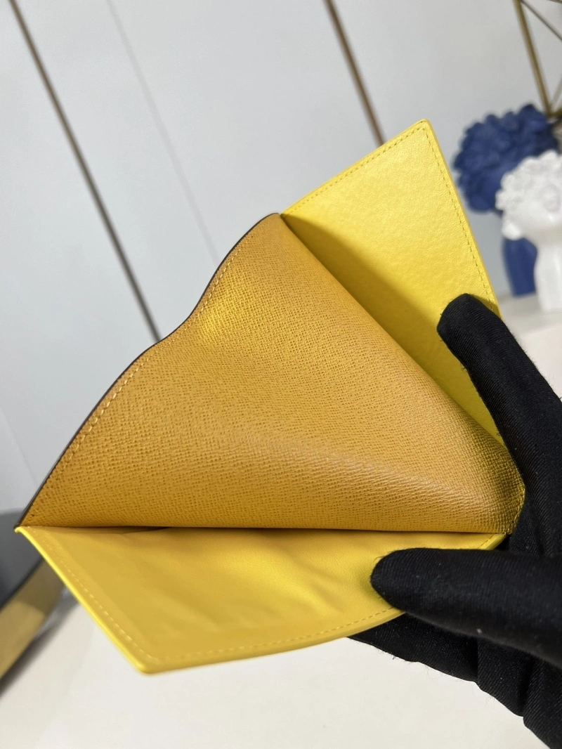 Resilient LX Wallets 1862