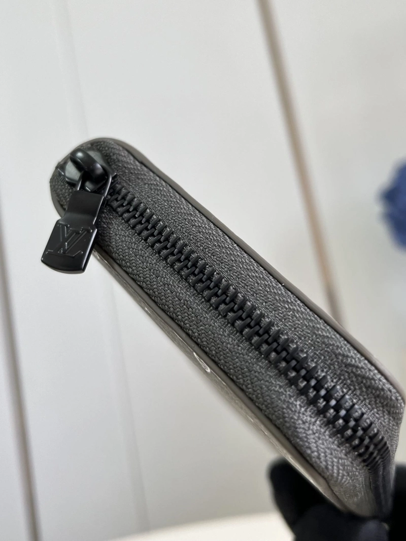 Efficient LX Wallets 1861