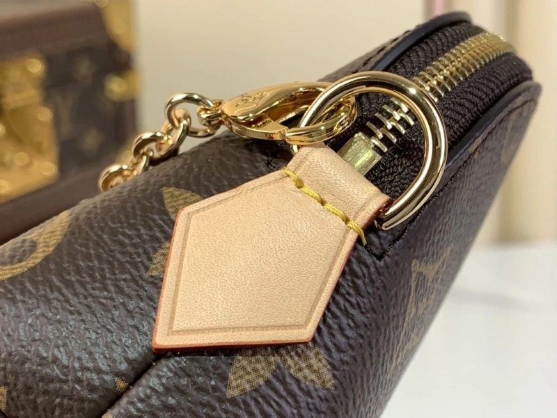 Unique LX Cosmetic Bags 2028