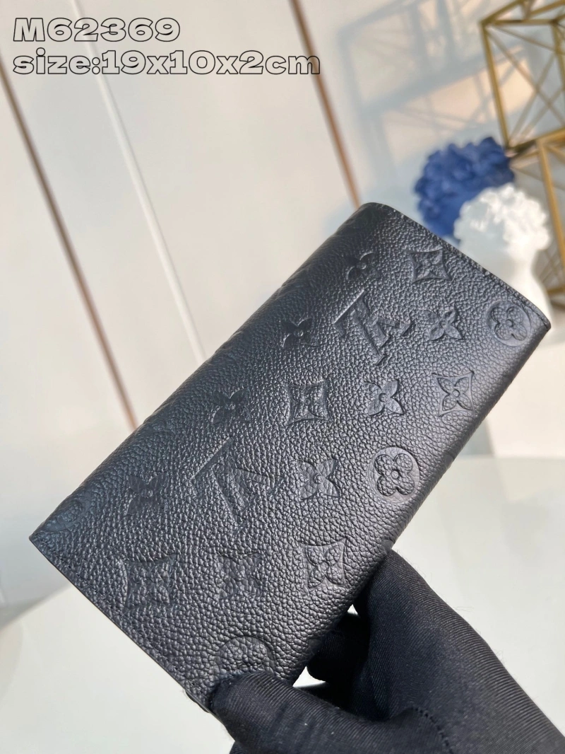 Sophisticated LX Wallets 1842