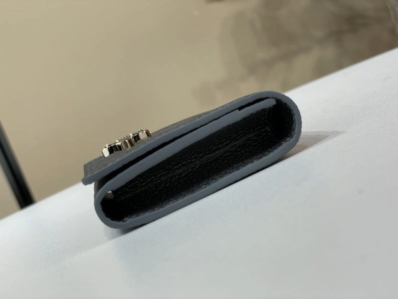 ModernLook LX Wallets 1821