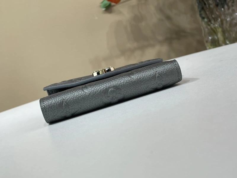 Efficient LX Wallets 1817