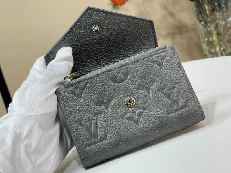 Efficient LX Wallets 1817