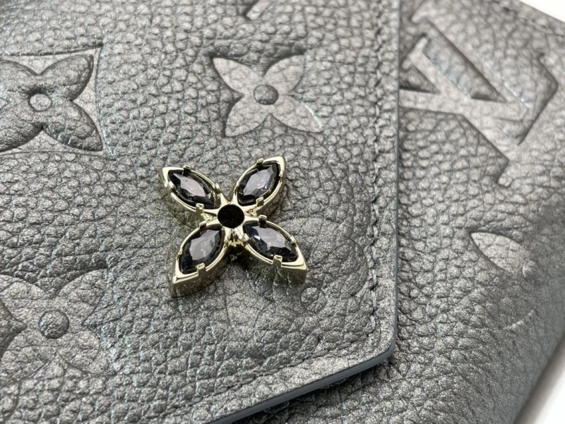 Efficient LX Wallets 1817