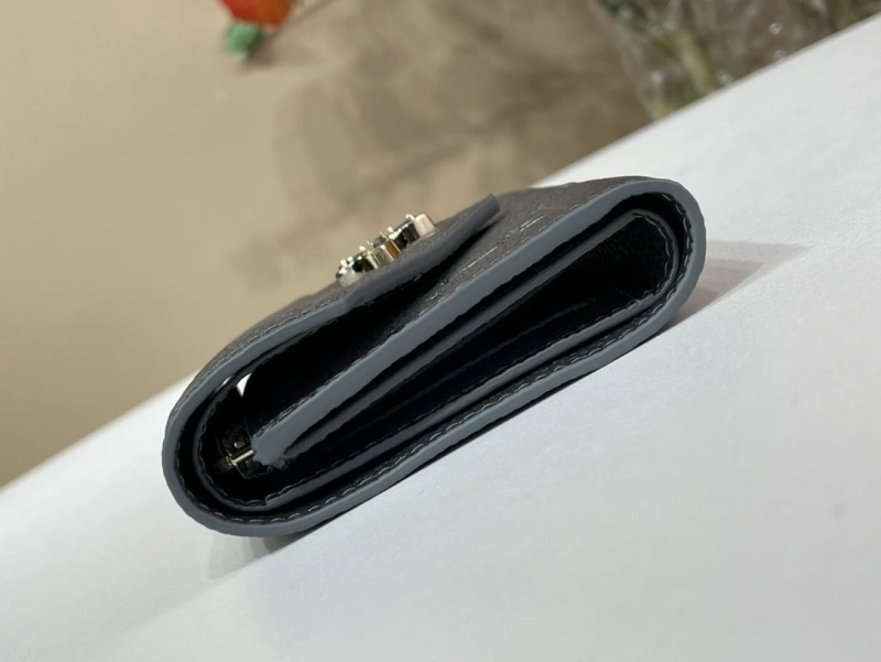 Efficient LX Wallets 1817