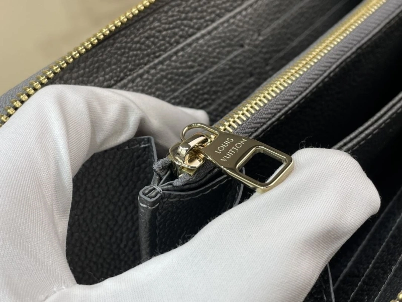 WellDesigned LX Wallets 1831