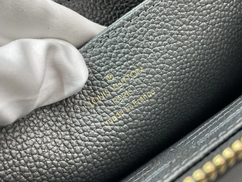 WellDesigned LX Wallets 1831