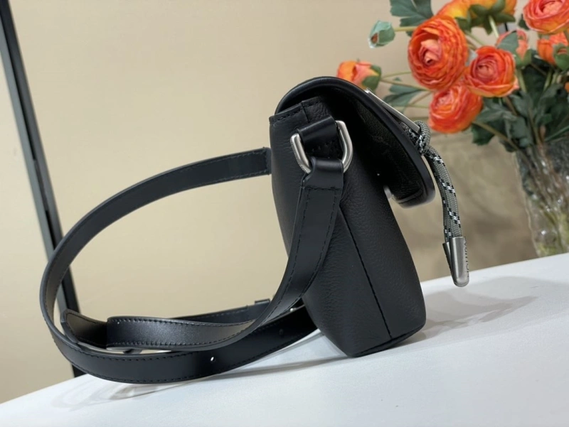 Sleek LX Satchel bags 1985