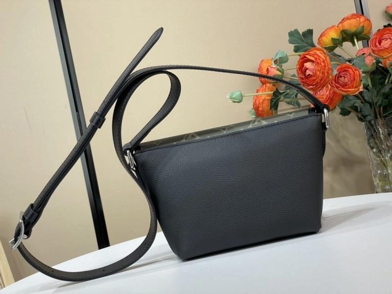 Sleek LX Satchel bags 1985