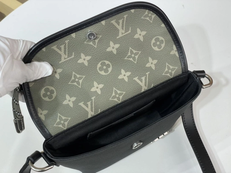 Sleek LX Satchel bags 1985