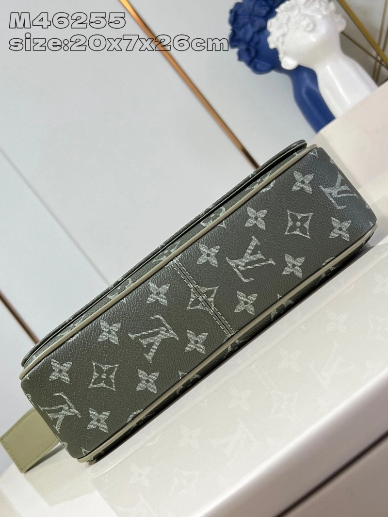 Practical LX Satchel bags 1973