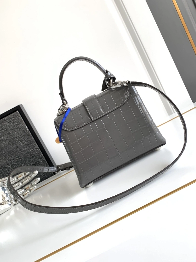 LX Top Handle Bags WellDesigned 1098