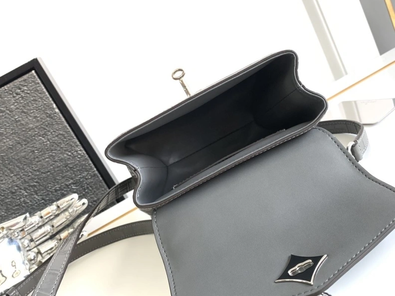 LX Top Handle Bags WellDesigned 1098