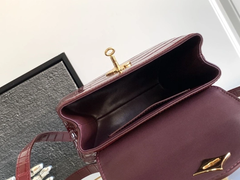 Modern LX Top Handle Bags 1155