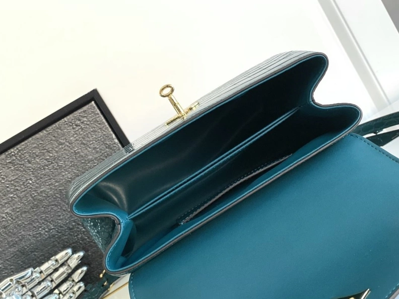 LX Top Handle Bags Vibrant 1093