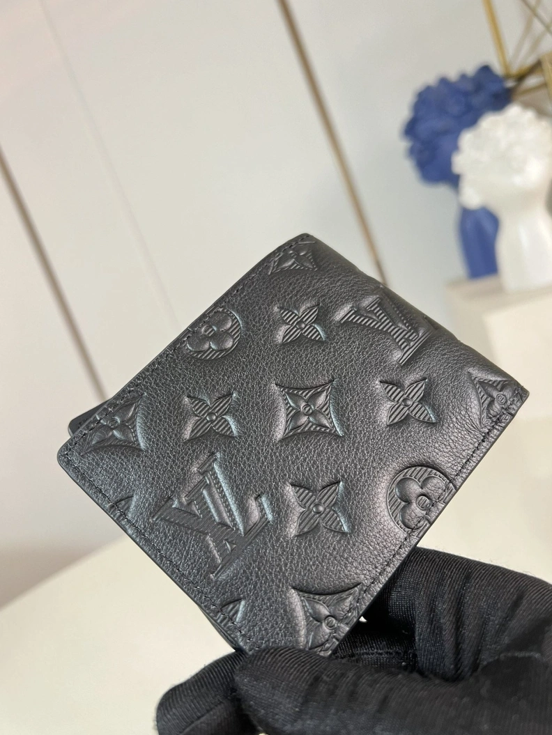 LX Wallets Functional 1057
