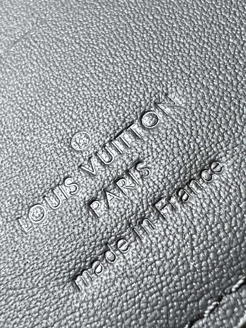 LX Wallets Functional 1057