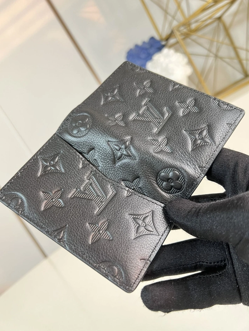 Lightweight LX Wallets 1056