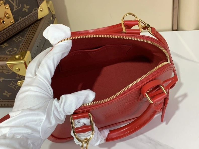 Comfortable LX Top Handle Bags 1090