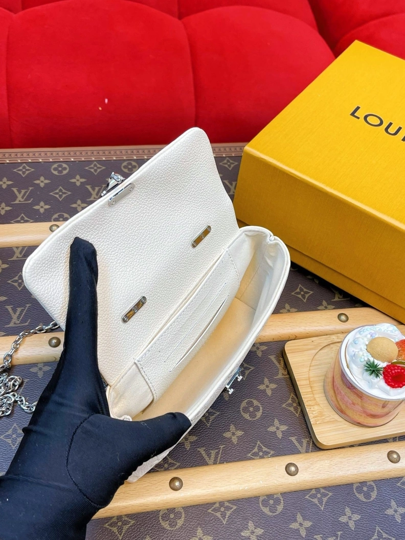 LX Top Handle Bags Classic 1129