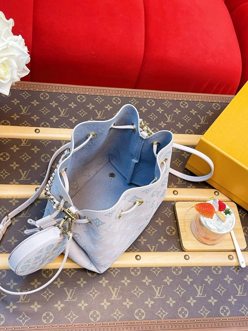 Vibrant LX Bucket Bags 1323