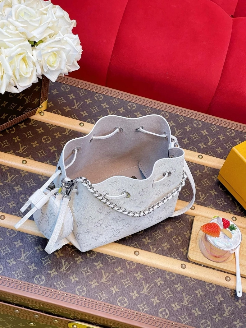 Sleek LX Bucket Bags 1315
