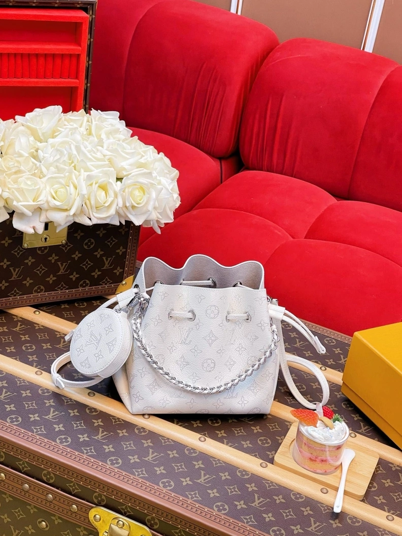 Sleek LX Bucket Bags 1315