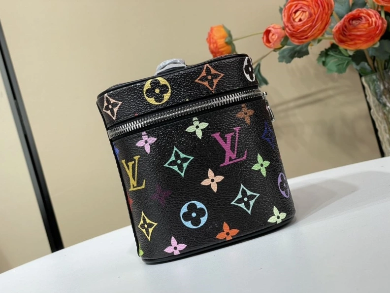 SportInspired LX Cosmetic Bags 1172