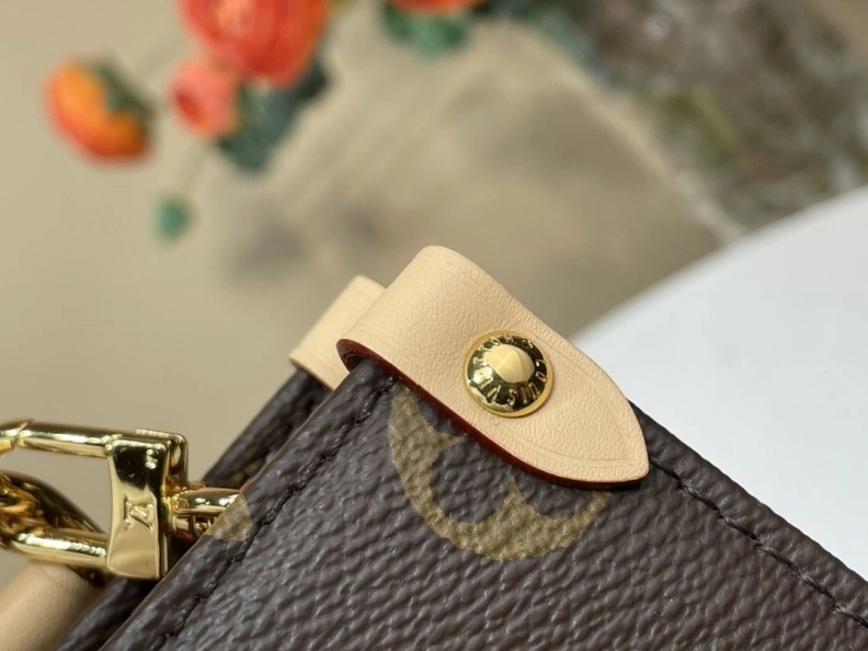 Comfortable LX Top Handle Bags 1079