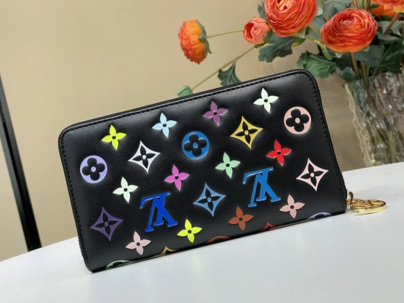 Fashionable LX Wallets 224