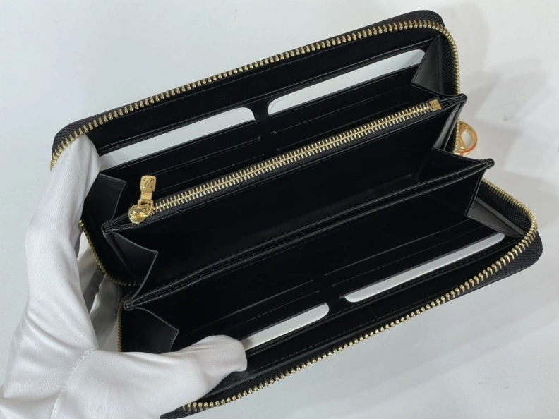Fashionable LX Wallets 224