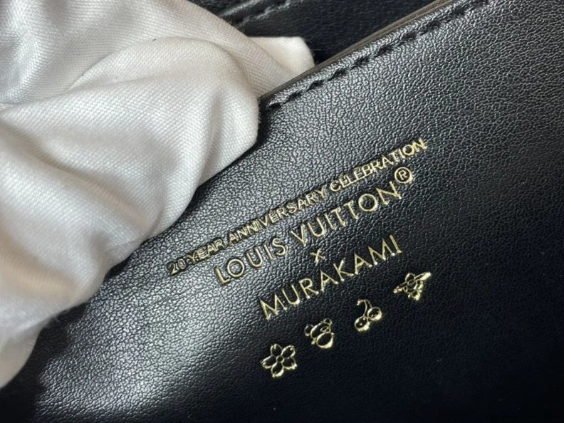 Fashionable LX Wallets 224