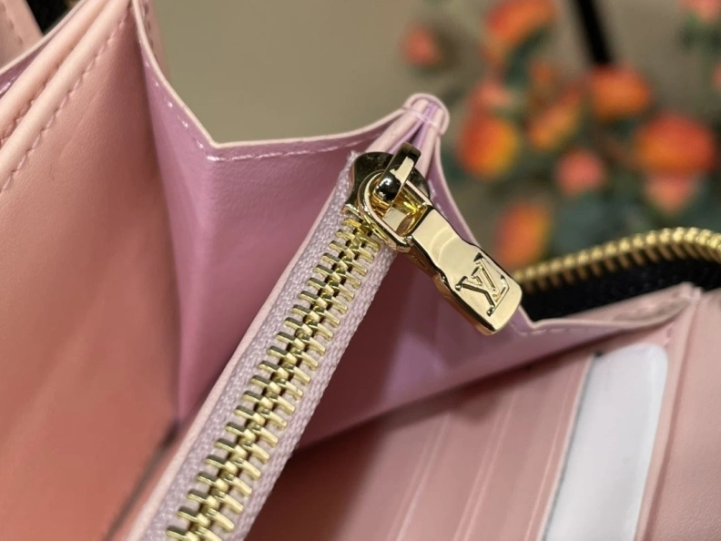 LX Wallets Bright 240