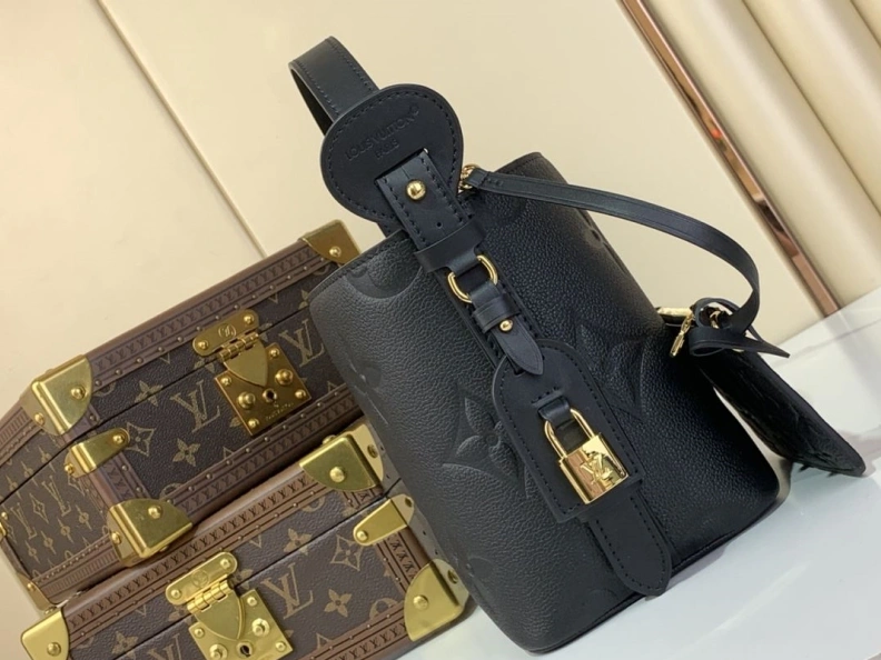 LX Bucket Bags Sleek 719