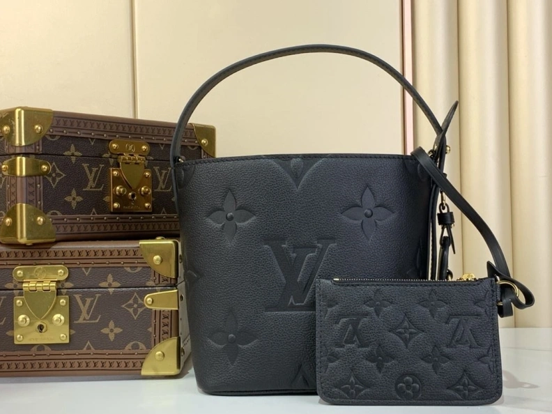 LX Bucket Bags Sleek 719