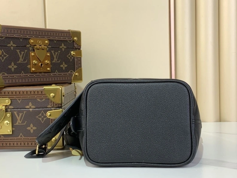 LX Bucket Bags Sleek 719