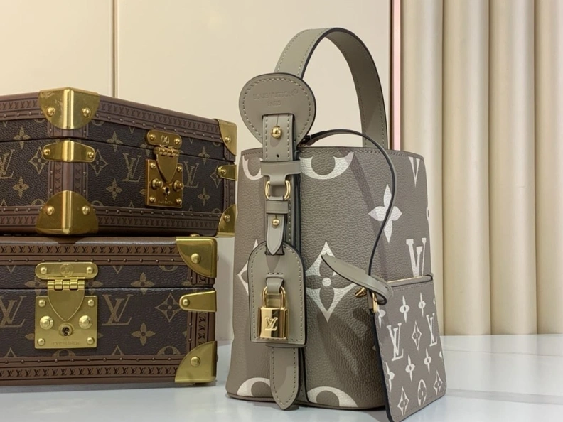LX Bucket Bags Timeless 663
