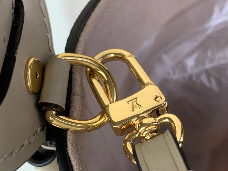 LX Bucket Bags Timeless 663