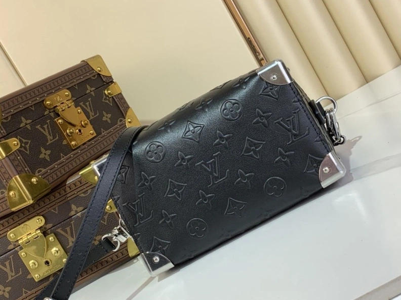 Versatile LX Speedy Bags 448
