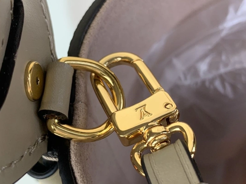 Modern LX Top Handle Bags 404