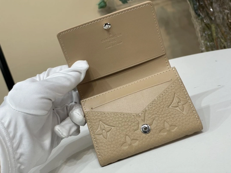 LX Wallets Soft 283