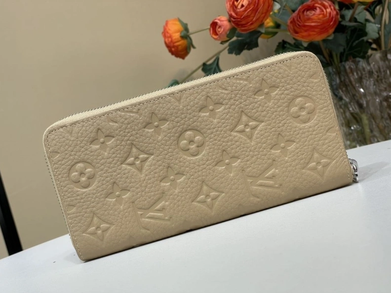 Cozy LX Wallets 227