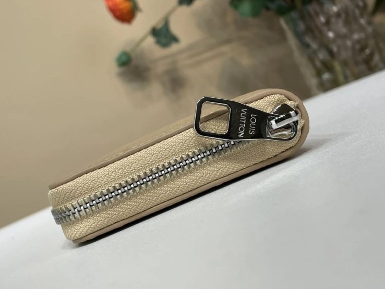 Cozy LX Wallets 227