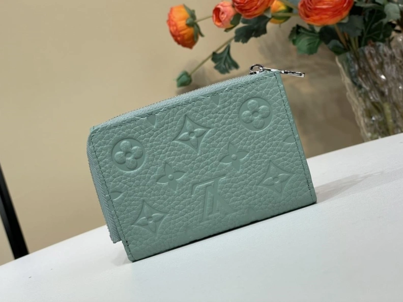 Sophisticated LX Wallets 225