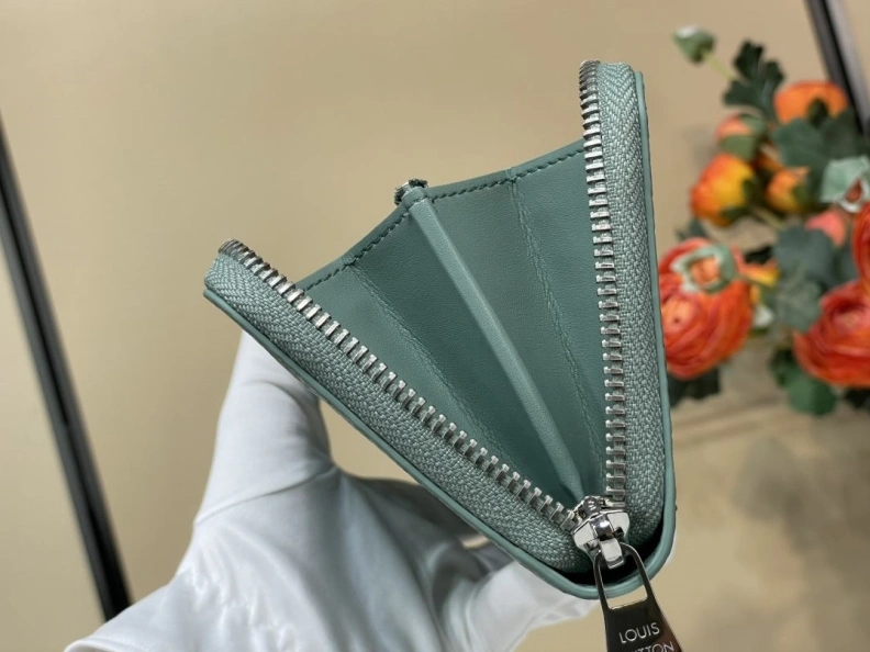 Minimalist LX Wallets 216