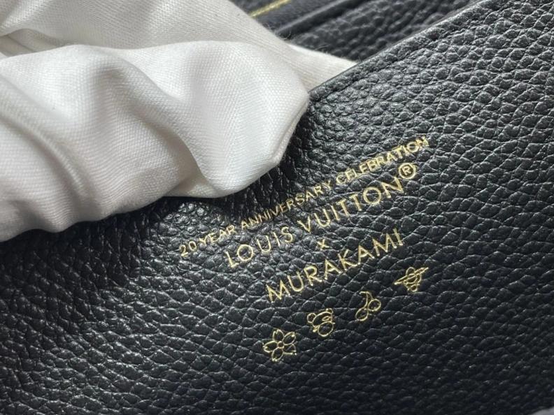 Affordable LX Wallets 208