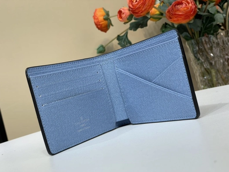 Breathable LX Wallets 213