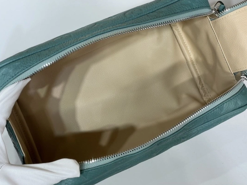 LX Cosmetic Bags Modern 585