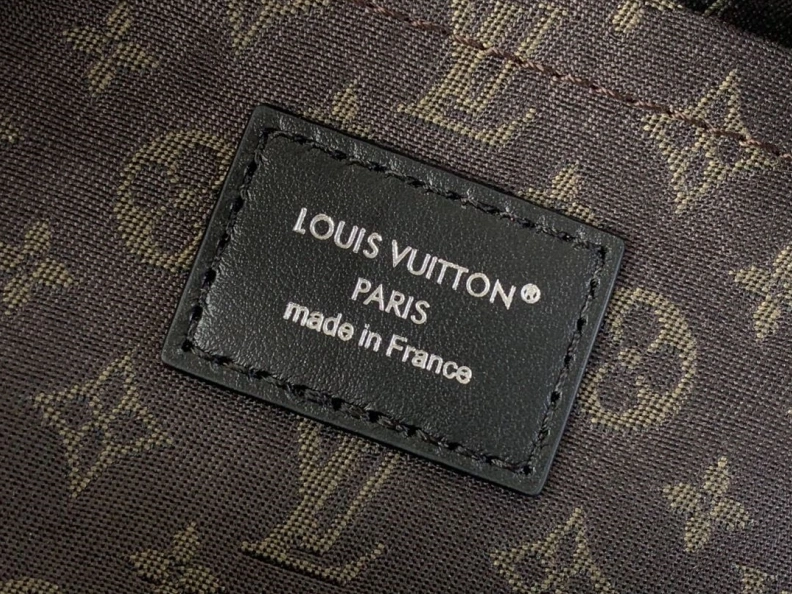 Bold LX Travel Bags 261